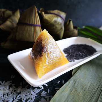 NEW Black Sesame Alkaline Dumpling (Black Sesame Kee Zhang)