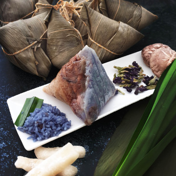 Vegetarian Blue Pea Nonya Dumpling